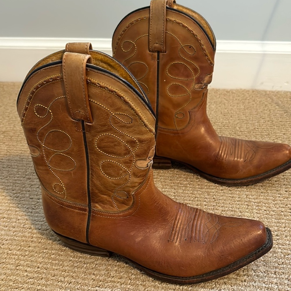 Adams Cowboy Boots brown leather mid calf made in Mexico size 7 1/2  gorgeous